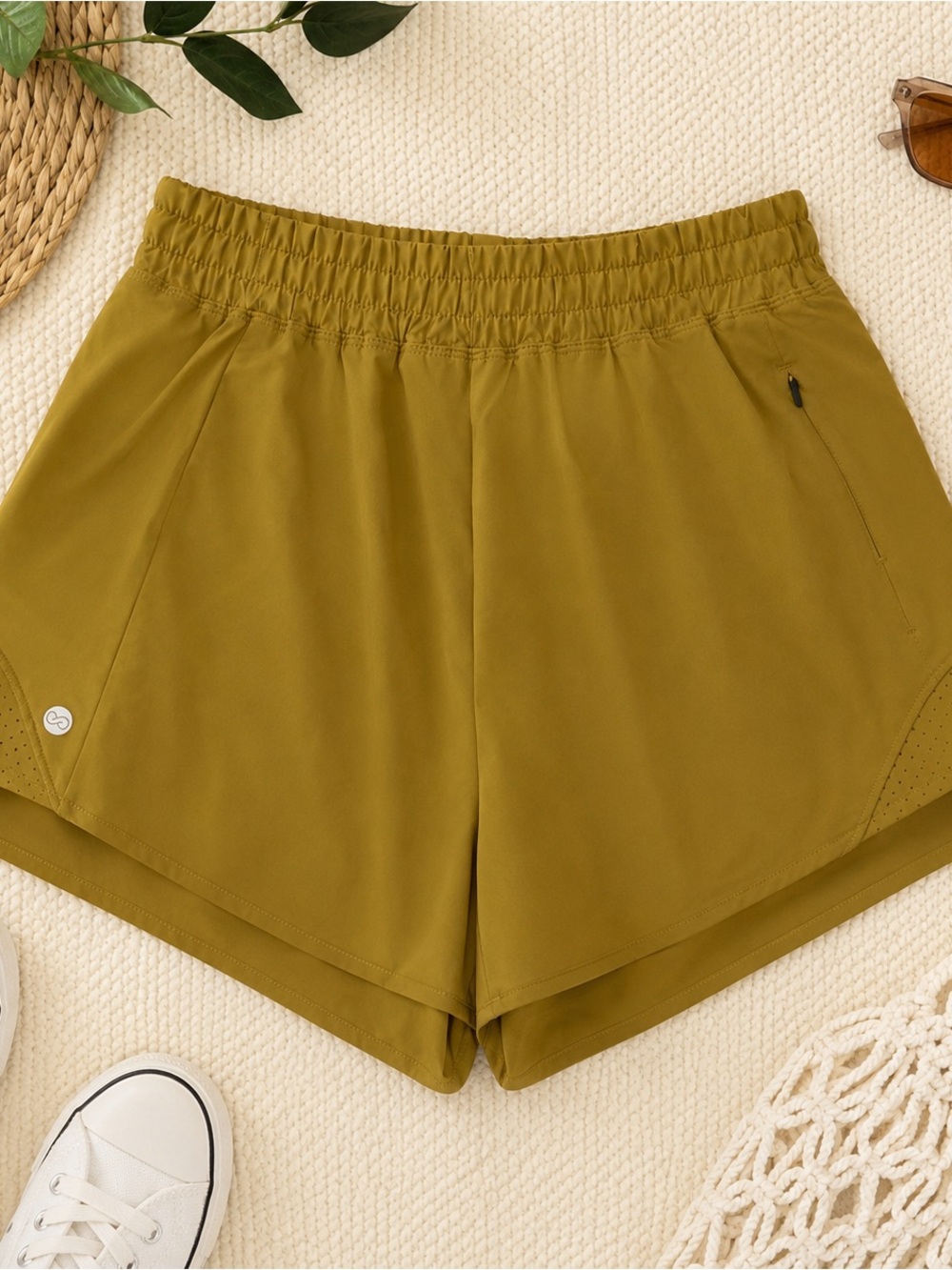 Callia Run Collection Mid Rise Infinity Shorts Olive Green NWT Size Small